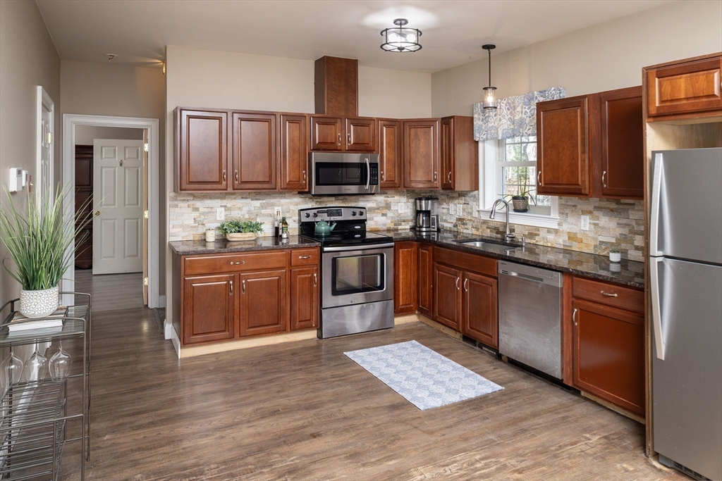 75 Federal Furnace Road Plymouth, MA 02360 - Photo 6 of 19 Gallery Image 6