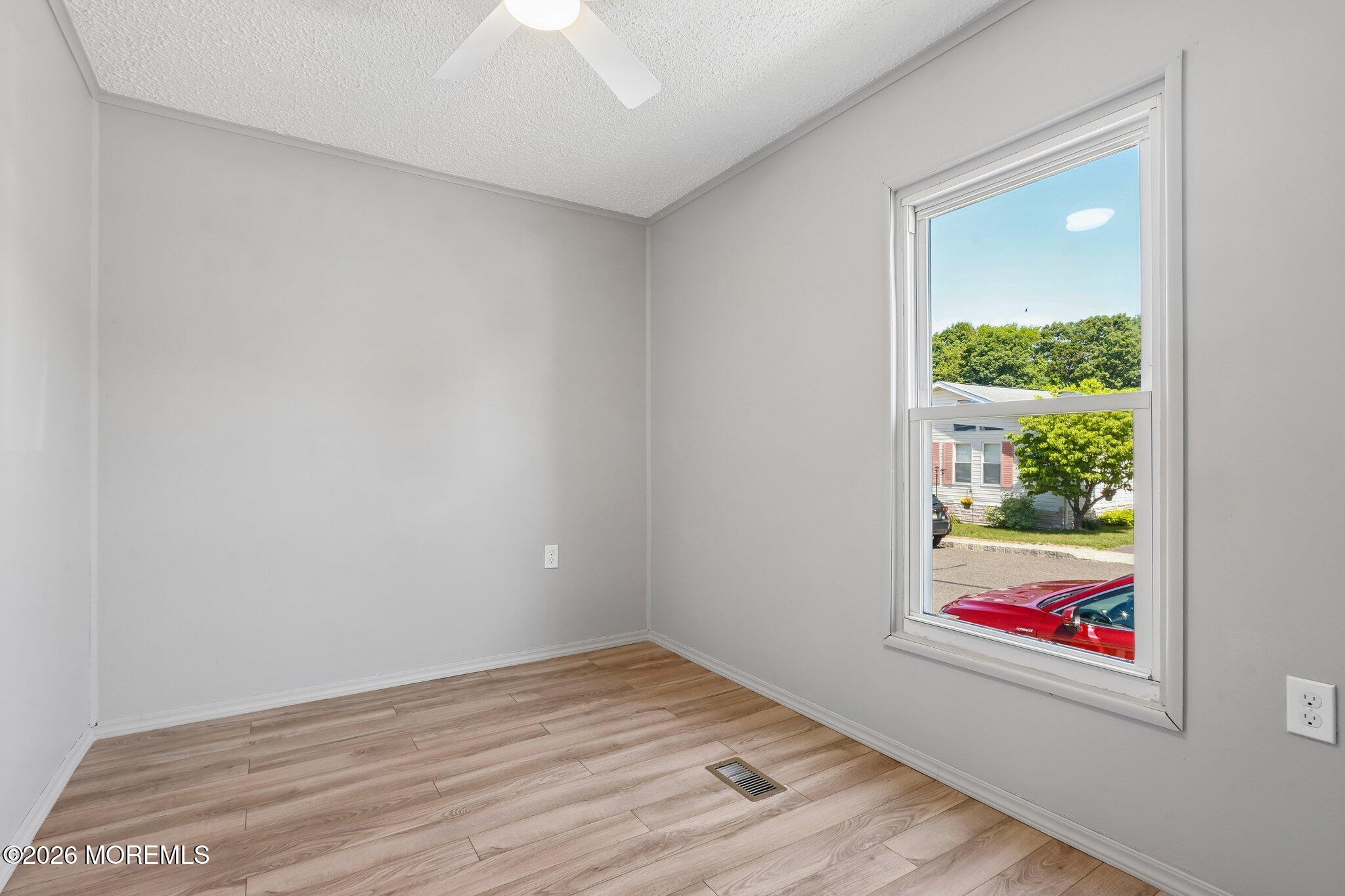 9 Secretariat Street Howell, NJ 07731 - Photo 7 of 24 007