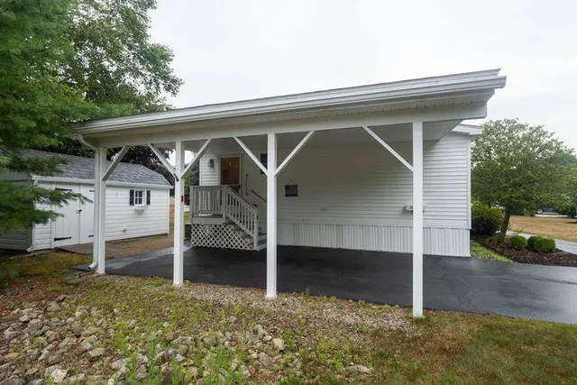 $319,900 | 51 Constitution Way, Dover, NH 03820