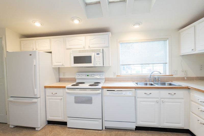 51 Constitution Way Dover, NH 03820 - Photo 9 of 38