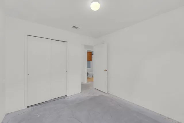 $185,000 | 500 Mitchell Drive, Hutto, TX 78634