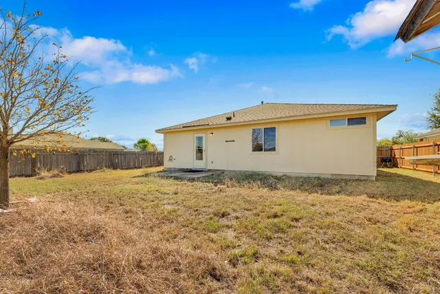 $185,000 | 500 Mitchell Drive, Hutto, TX 78634