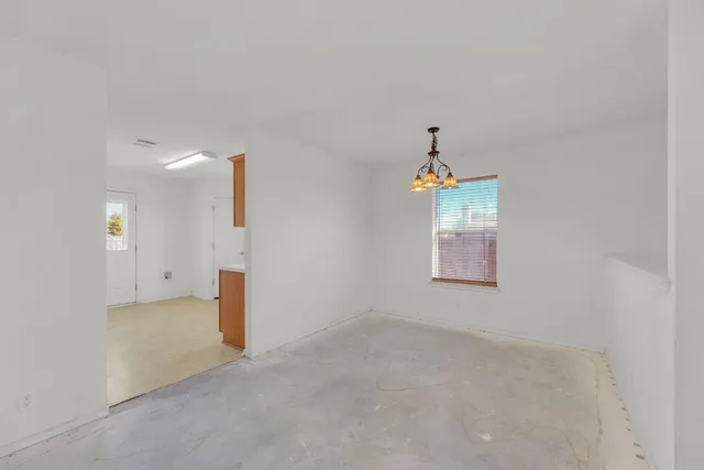 $185,000 | 500 Mitchell Drive, Hutto, TX 78634