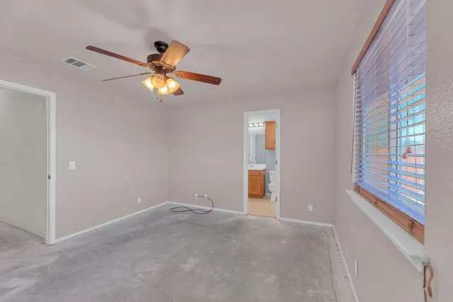 $185,000 | 500 Mitchell Drive, Hutto, TX 78634