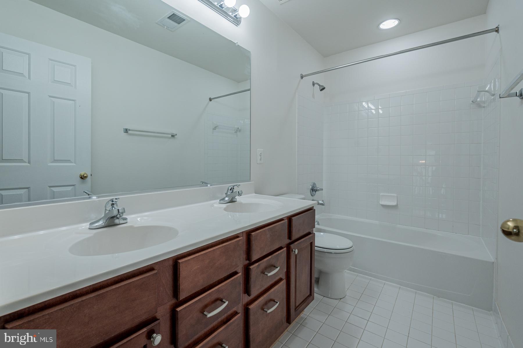 9916 Farm Pond Road Laurel, MD 20708 - Photo 38 of 45