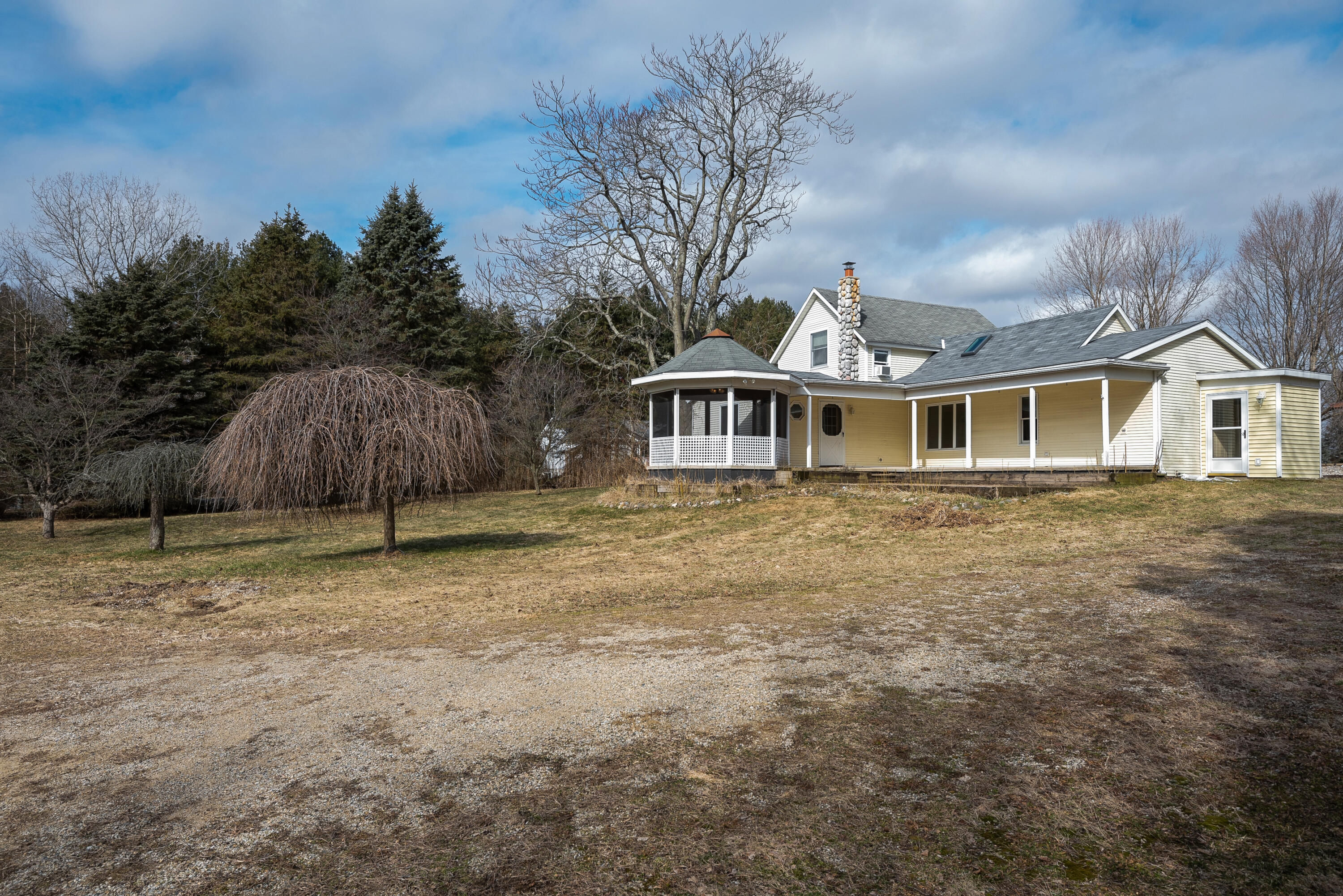 3253 Merry Road Eau Claire, MI 49111 - Photo 3 of 25 HouseShoot-34