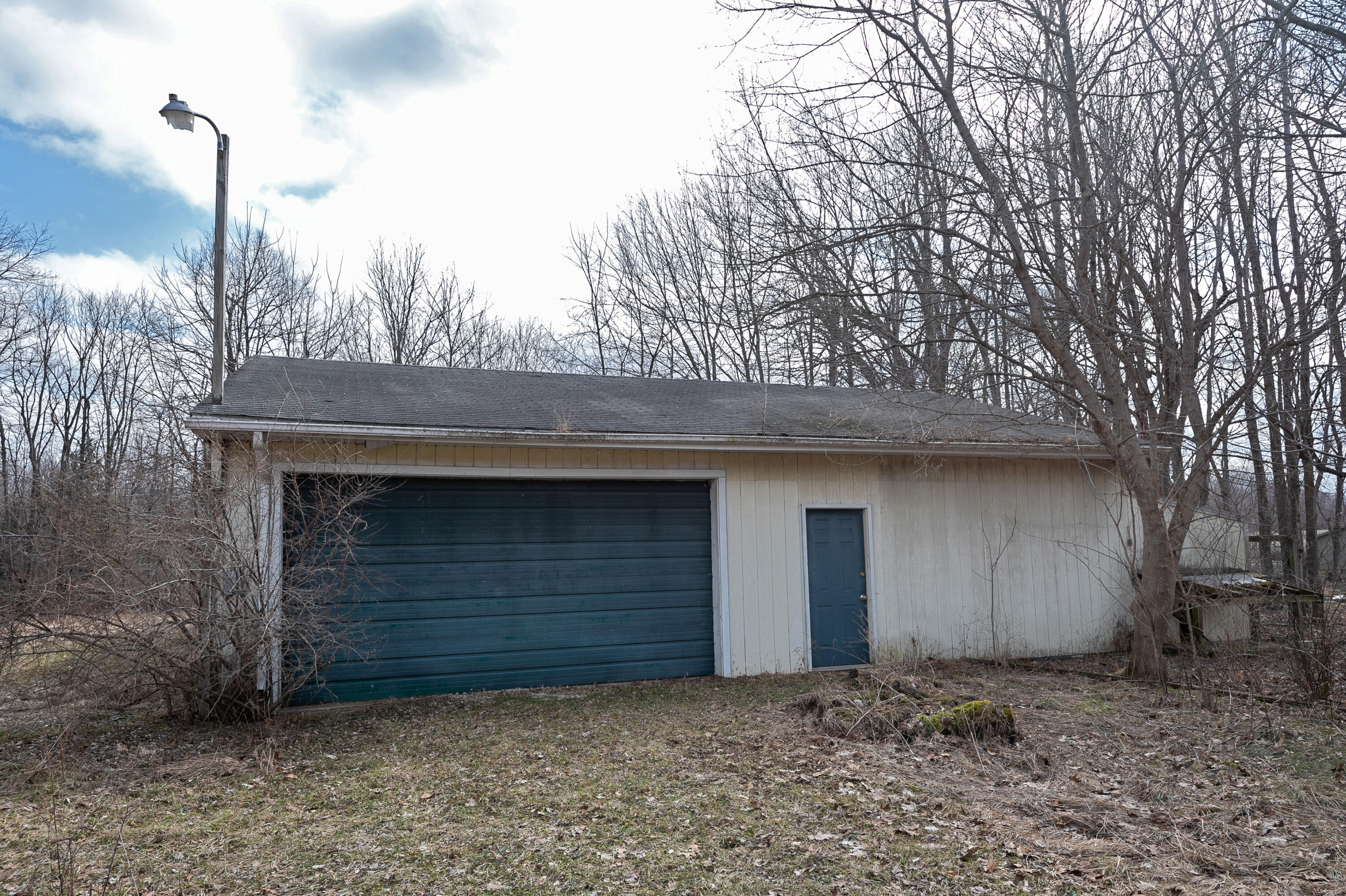 3253 Merry Road Eau Claire, MI 49111 - Photo 8 of 25 HouseShoot-37