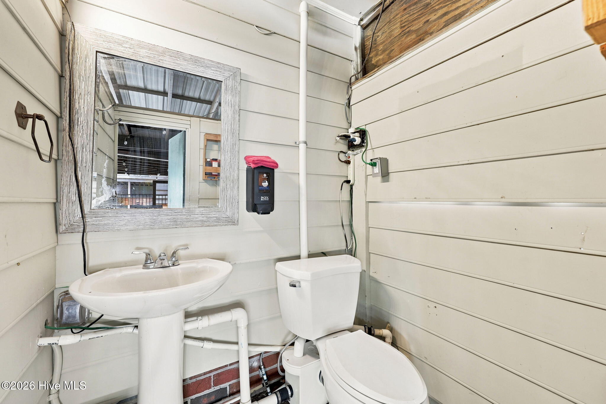 402 Wesley Road Greenville, NC 27858 - Photo 66 of 74 67-web-or-mls-IMG_3944_edit