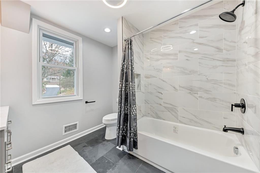 551 Thompson Run Road Pittsburgh, PA 15237 - Photo 19 of 25