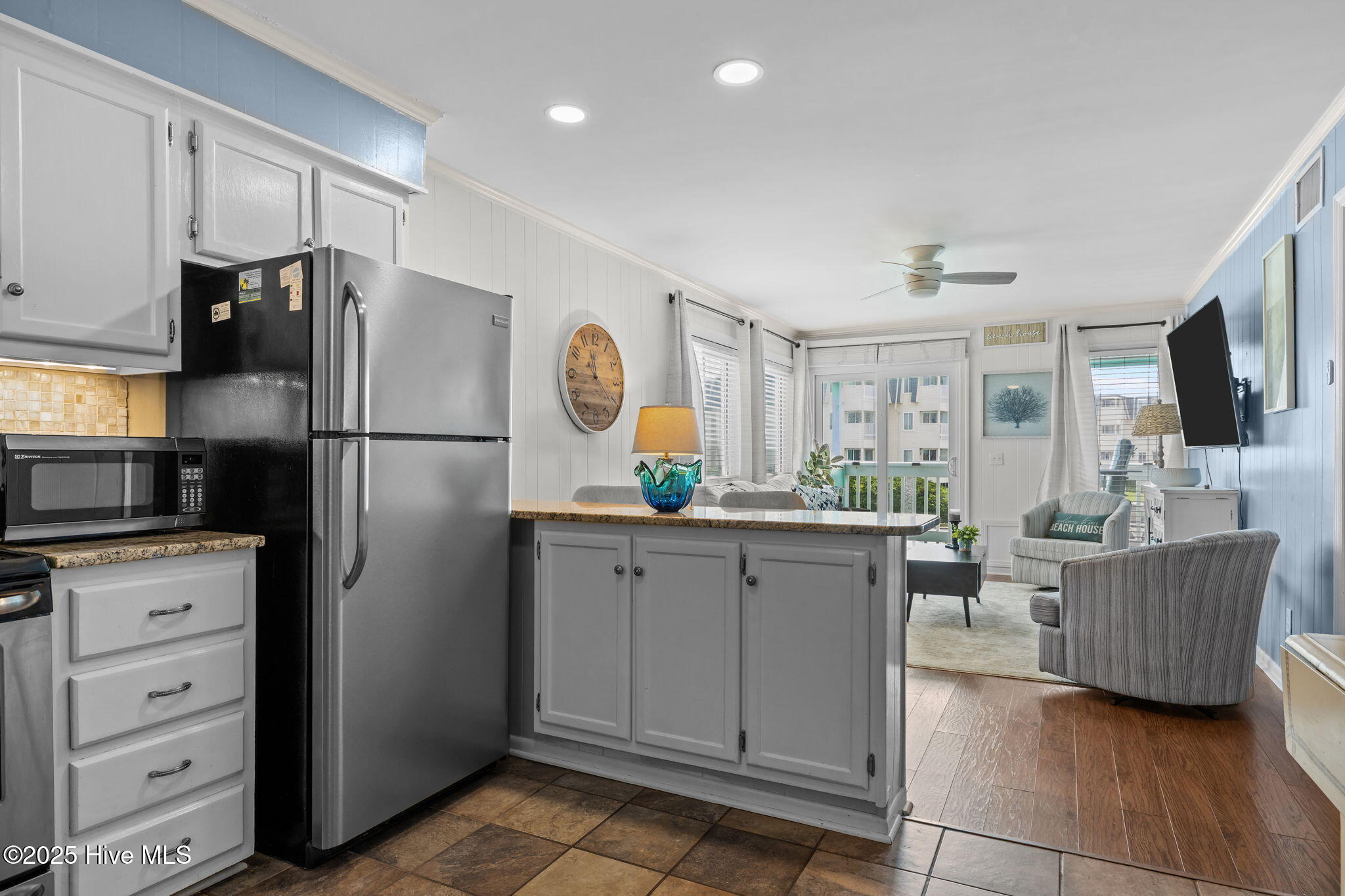 301 Commerce Way, Unit 101 Atlantic Beach, NC 28512 - Photo 13 of 41 17-web-or-mls-1S3A7505