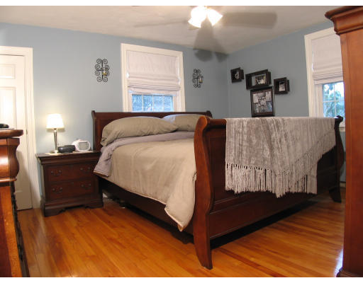 33 Sunrise Road Westwood, MA 02090 - Photo 5 of 8 Gallery Image 5
