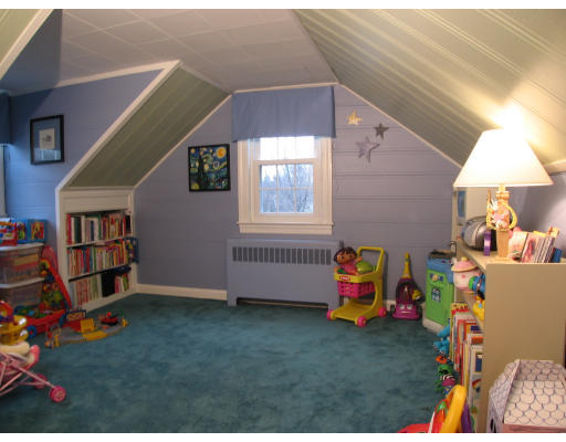 33 Sunrise Road Westwood, MA 02090 - Photo 7 of 8 Gallery Image 7