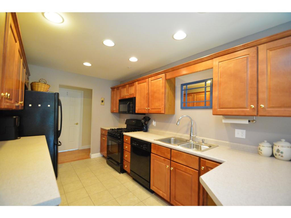 2 Risloves Way, Unit 1 Fremont, NH 03044 - Photo 24 of 36
