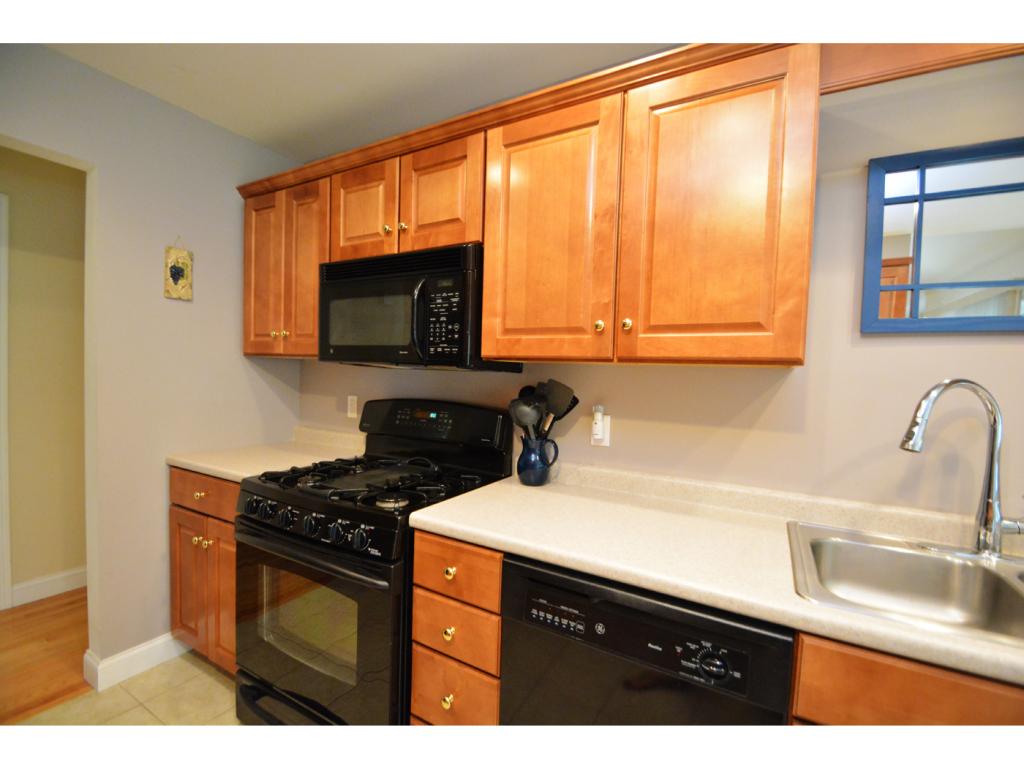 2 Risloves Way, Unit 1 Fremont, NH 03044 - Photo 25 of 36