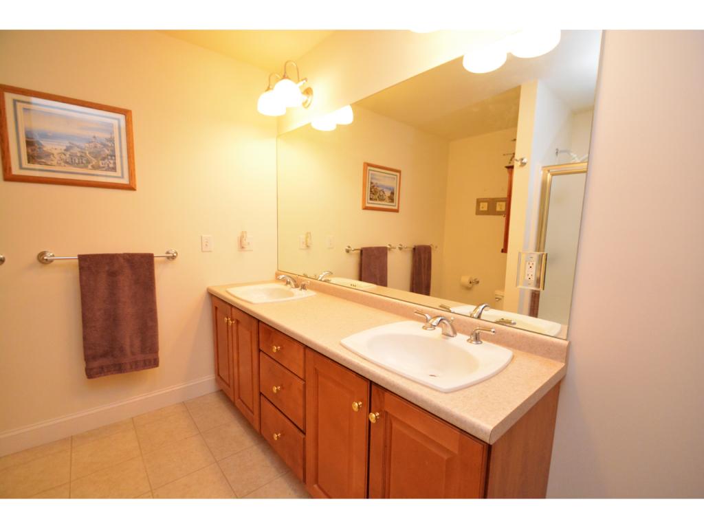 2 Risloves Way, Unit 1 Fremont, NH 03044 - Photo 5 of 36