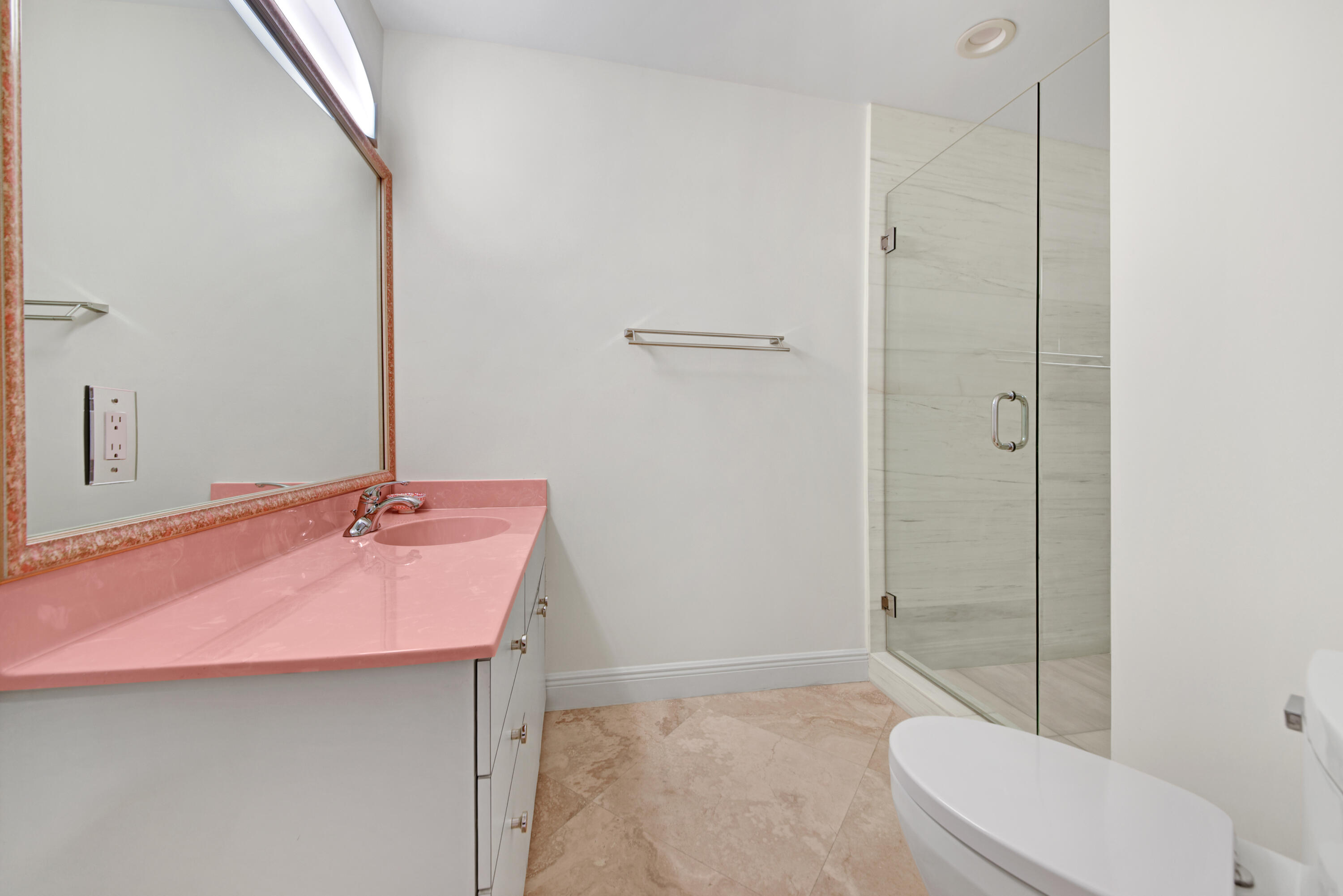 5111 North Ocean Boulevard, Unit C Ocean Ridge, FL 33435 - Photo 18 of 30 Full Bathroom #3