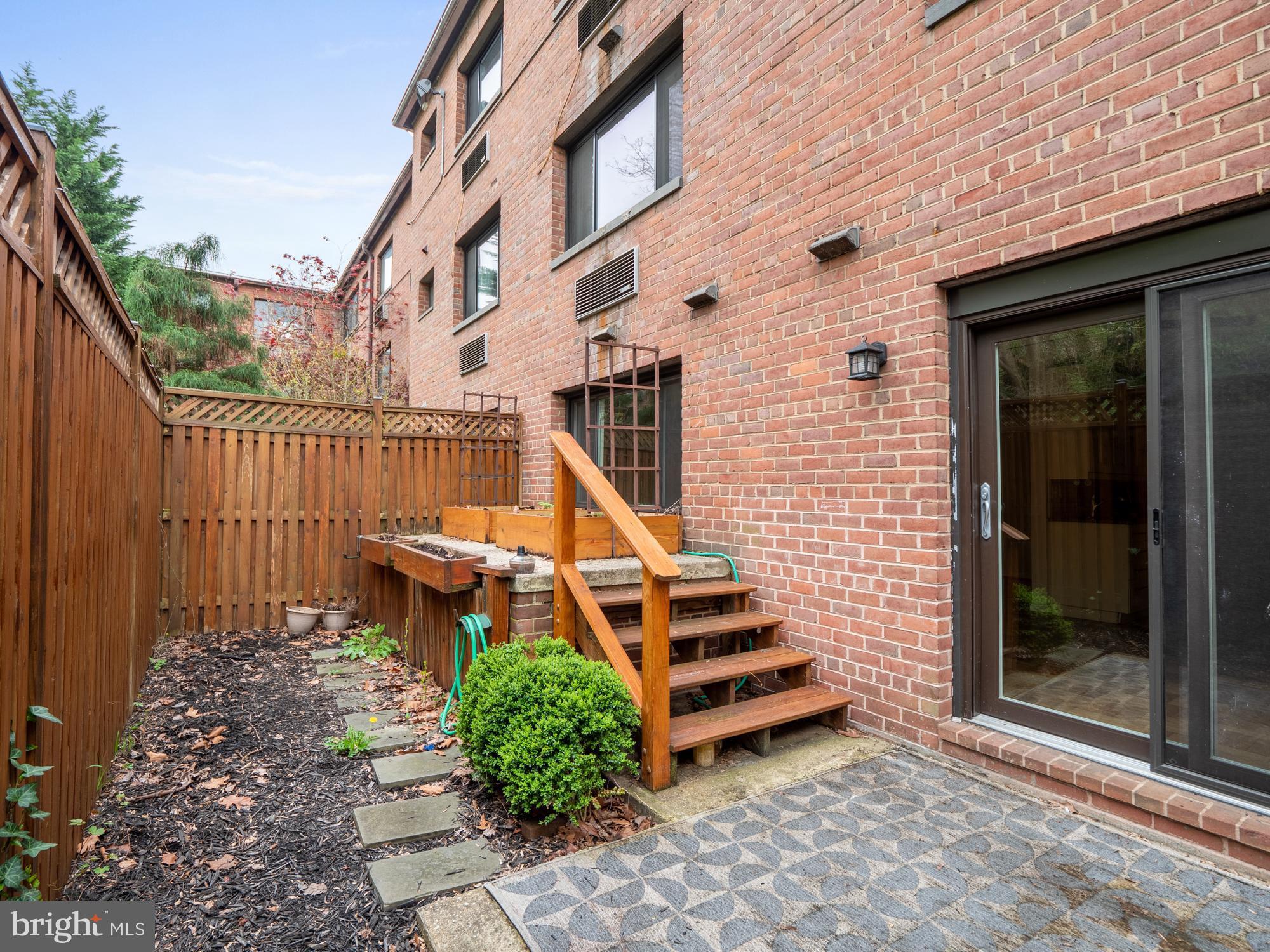 4114 Davis Place Northwest, Unit 111 Washington, DC 20007 - Photo 13 of 31