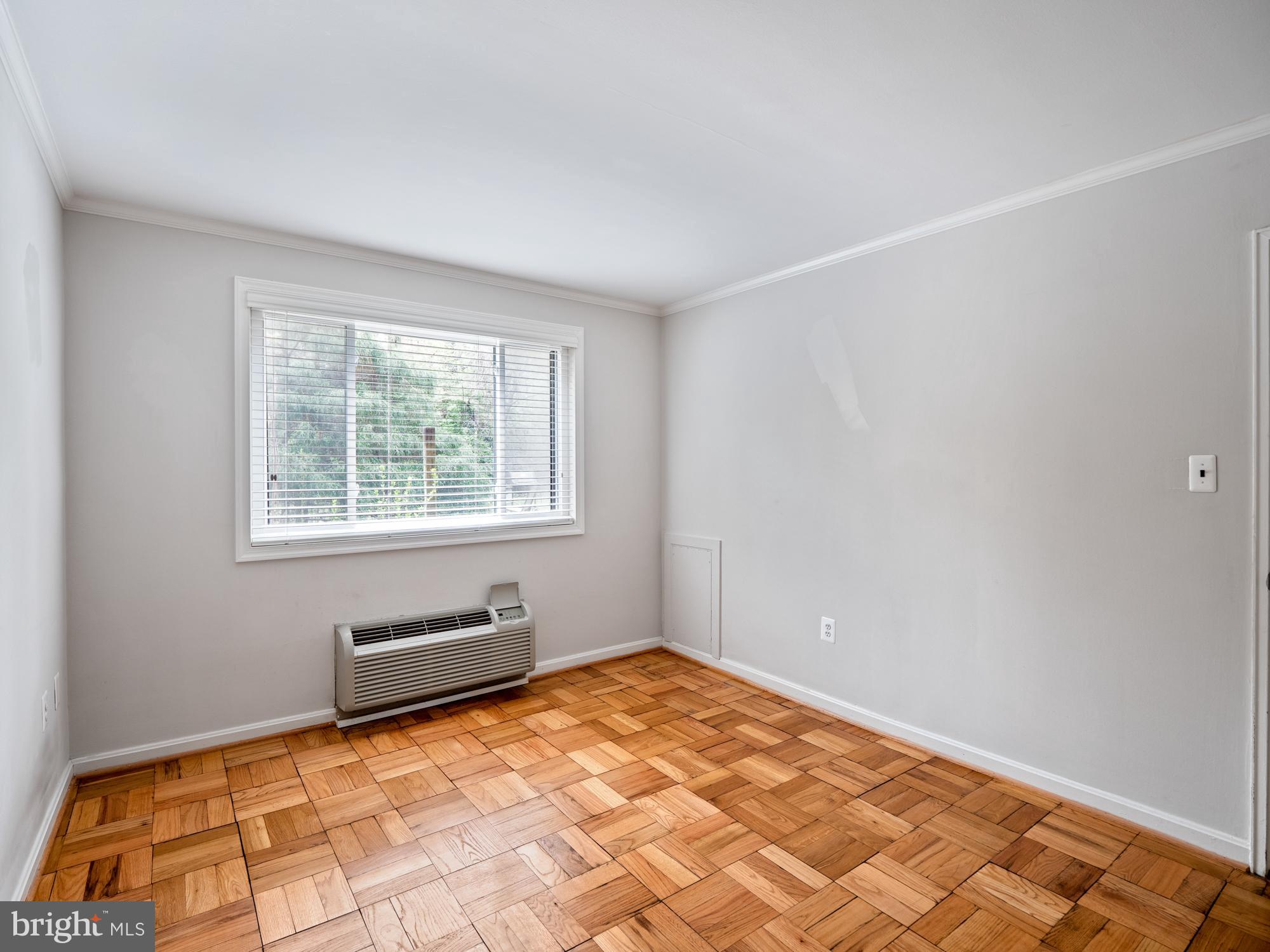 4114 Davis Place Northwest, Unit 111 Washington, DC 20007 - Photo 22 of 31