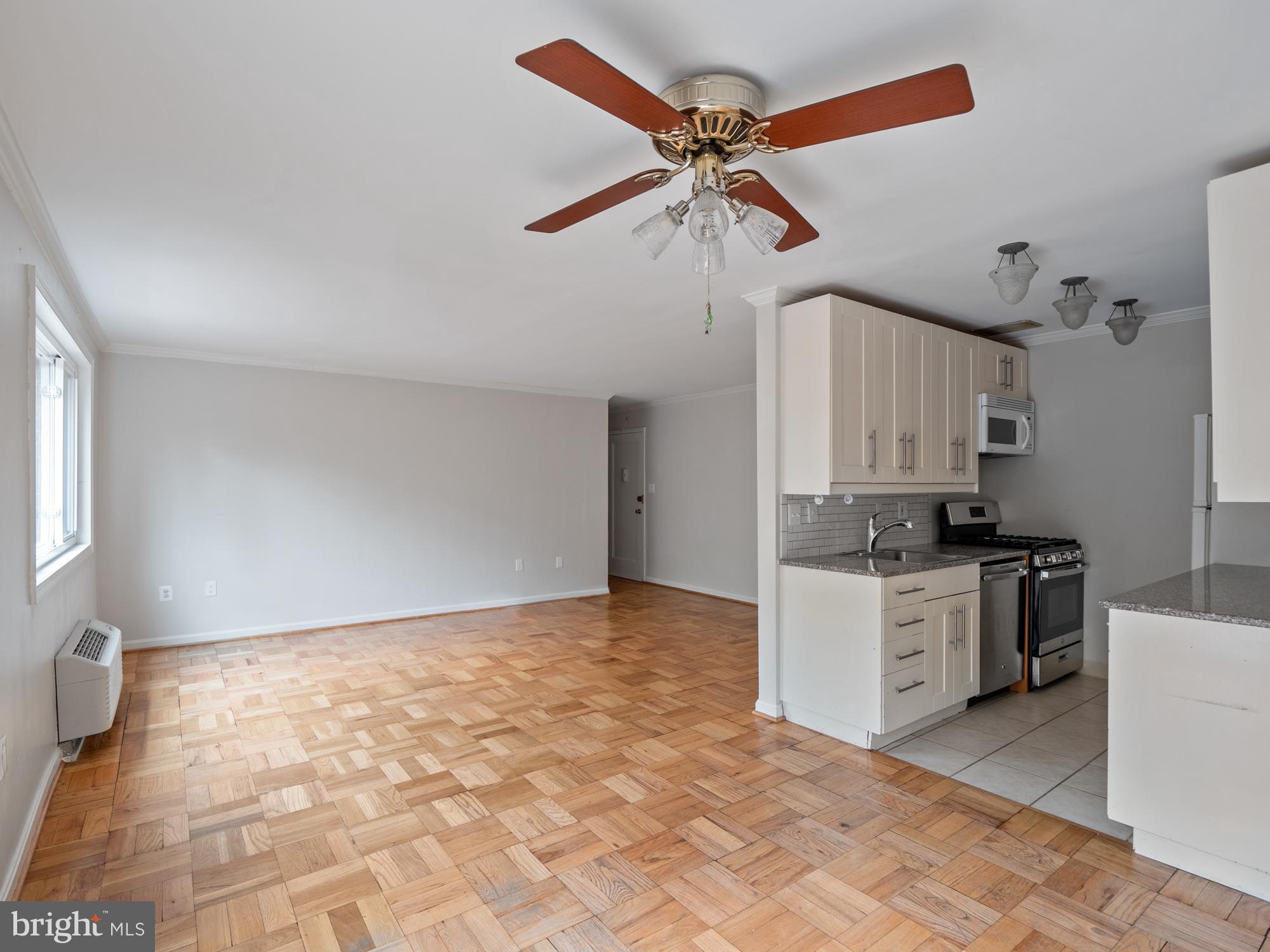 4114 Davis Place Northwest, Unit 111 Washington, DC 20007 - Photo 8 of 31