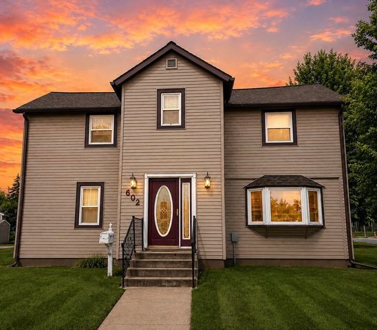$189,900 | 602 Mansion Street, Mauston, WI 53948