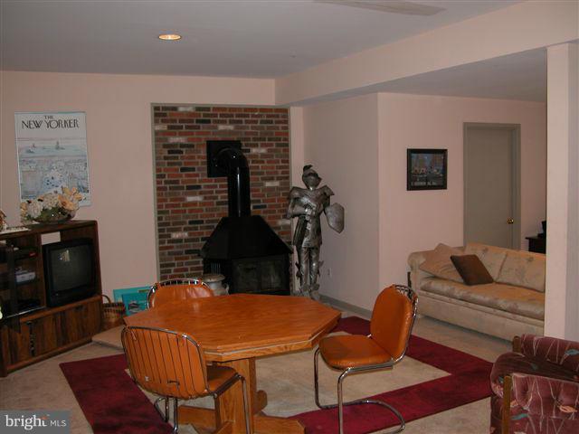 6411 Chapel View Road Clifton, VA 20124 - Photo 11 of 28 Basement