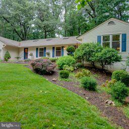 6411 Chapel View Road Clifton, VA 20124 - Photo 6 of 28 Exterior (General)