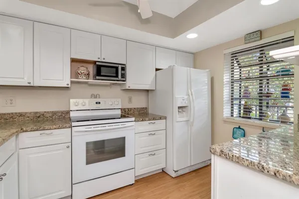 $215,000 | 11511 113th Street, Unit 13F, Largo, FL 33778