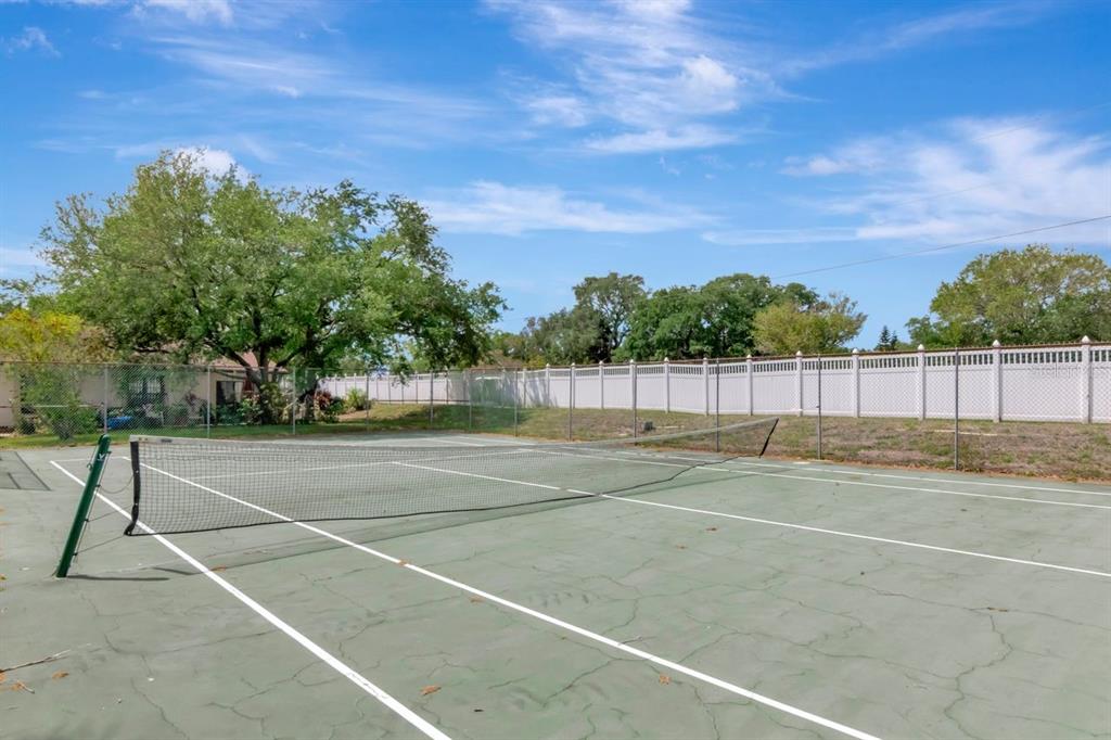 11511 113th Street, Unit 13F Largo, FL 33778 - Photo 36 of 40