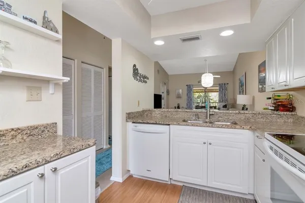 $215,000 | 11511 113th Street, Unit 13F, Largo, FL 33778