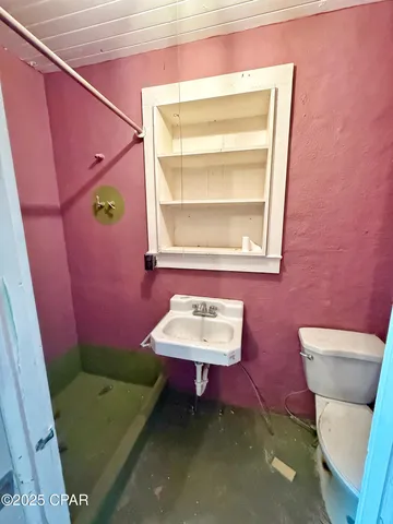 $77,000 | 5491 Brown Street, Graceville, FL 32440