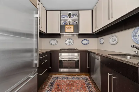 $1,320,000 | 500 Atlantic Avenue, Unit 14E, Boston, MA 02210