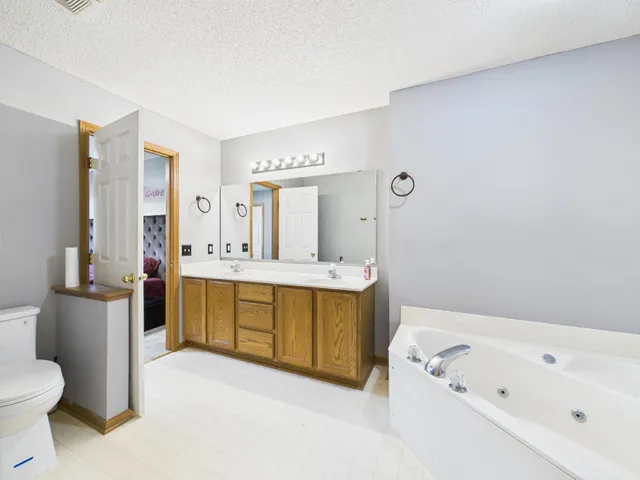 $240,000 | 1853 Riverwood Drive, Unit 4, Burnsville, MN 55337