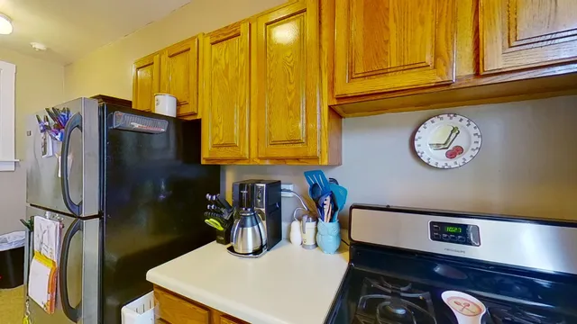 $1,745 | 801 Monroe Street, Unit 1, Evanston, IL 60202