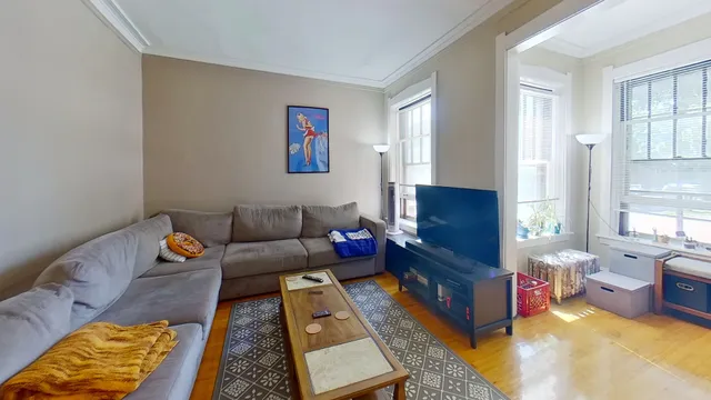 $1,745 | 801 Monroe Street, Unit 1, Evanston, IL 60202