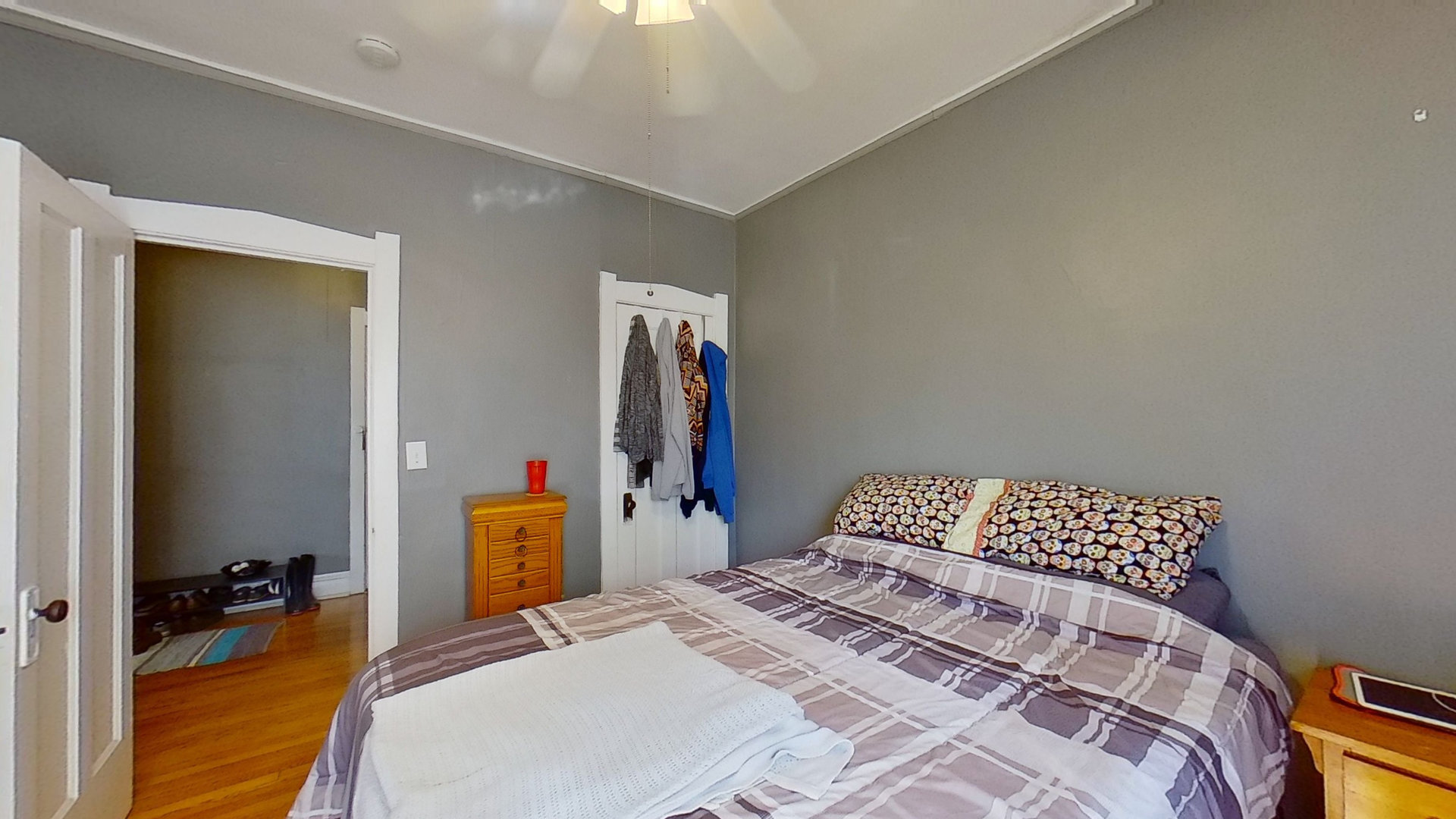 801 Monroe Street, Unit 1 Evanston, IL 60202 - Photo 5 of 24 a bedroom with a bed and a dresser