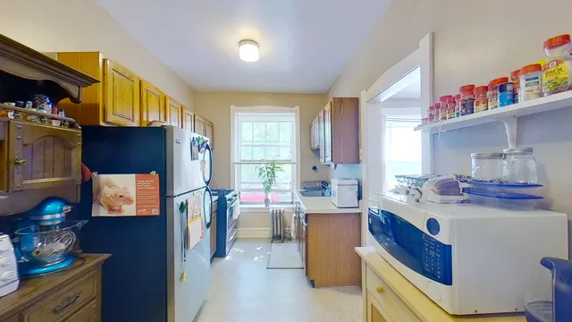 $1,745 | 801 Monroe Street, Unit 1, Evanston, IL 60202