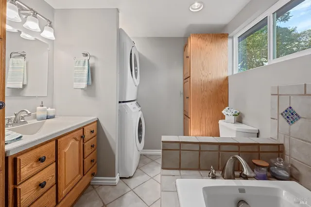 $2,495,000 | 789 Pleasant Hill Road, Sebastopol, CA 95472