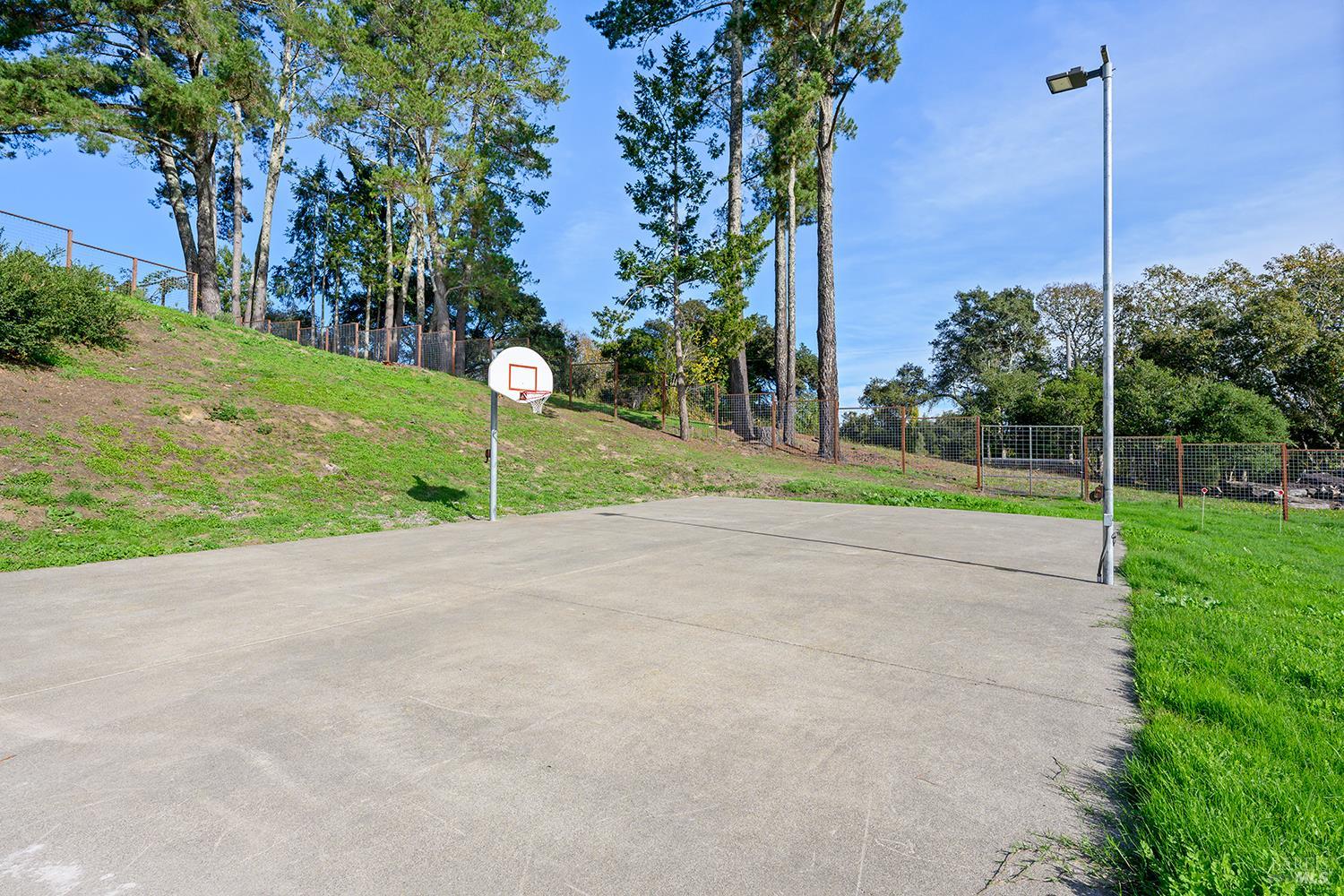 789 Pleasant Hill Road Sebastopol, CA 95472 - Photo 40 of 49