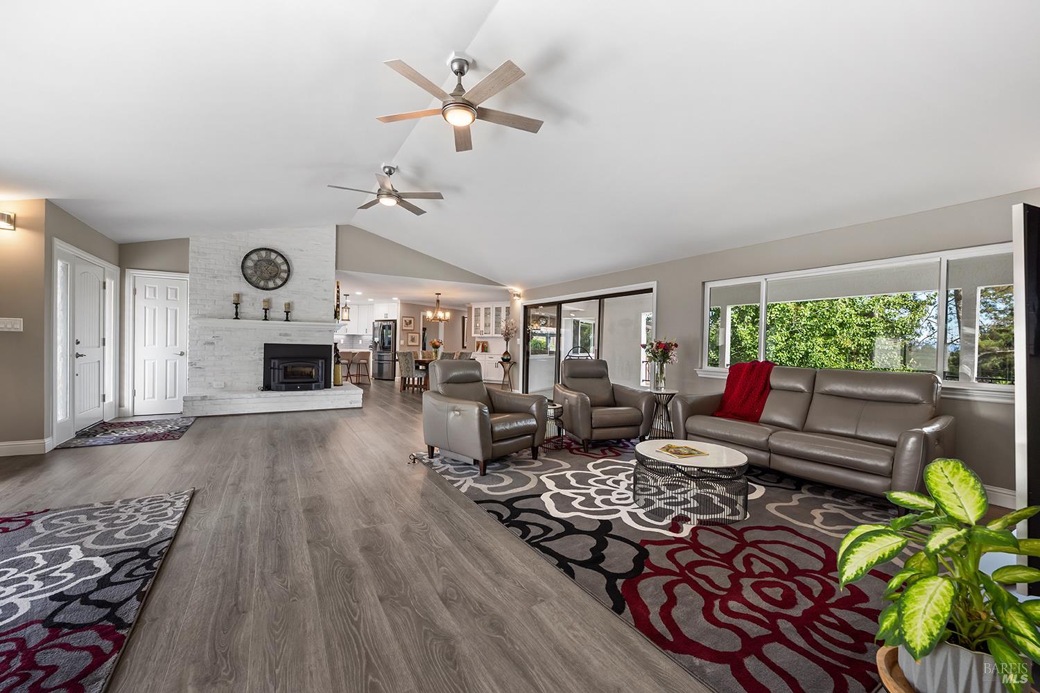 789 Pleasant Hill Road Sebastopol, CA 95472 - Photo 5 of 49