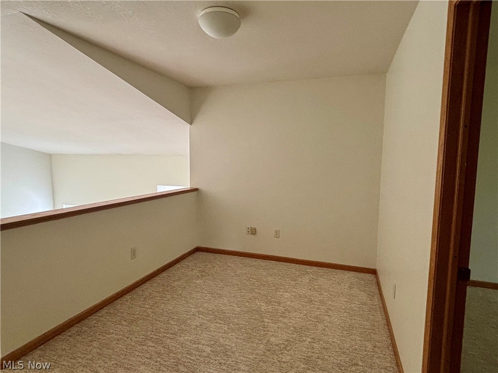 1437 Shaw Road, Unit B Niles, OH 44446 - Photo 16 of 32