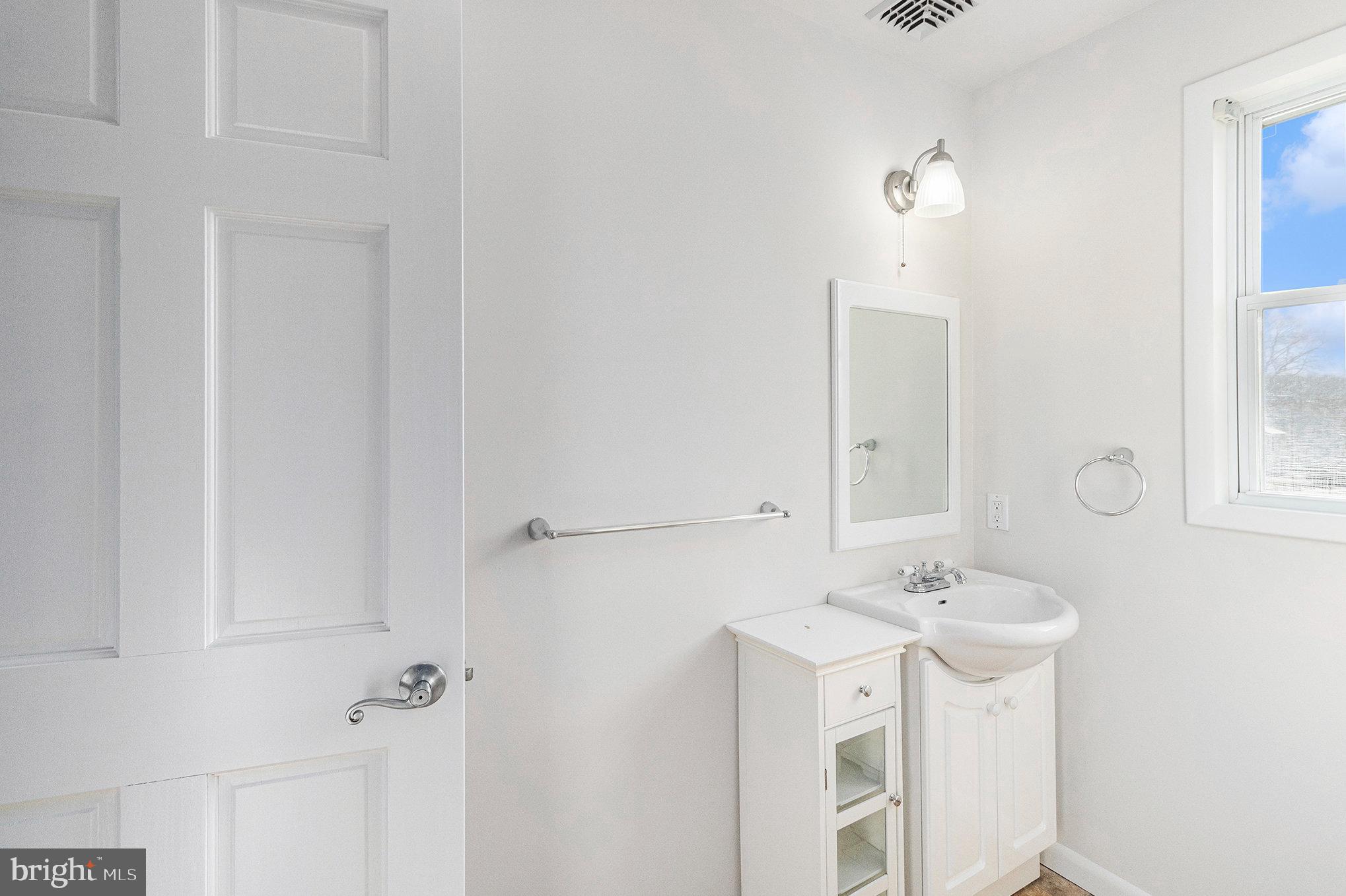 2009 Bath Road Bristol, PA 19007 - Photo 26 of 38 Gallery Image 26