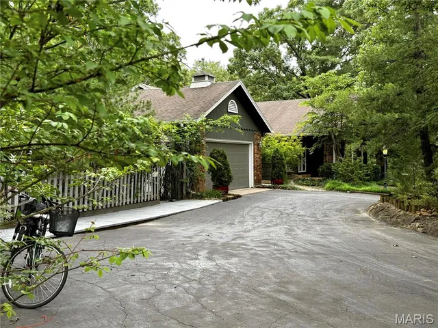 $479,000 | 12103 Pike 9162, Louisiana, MO 63353