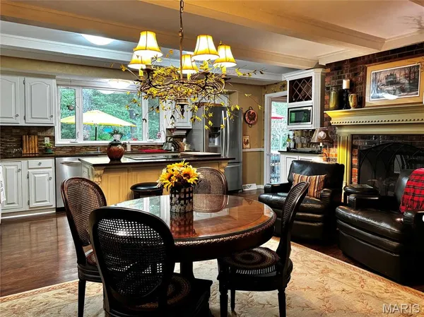 $479,000 | 12103 Pike 9162, Louisiana, MO 63353