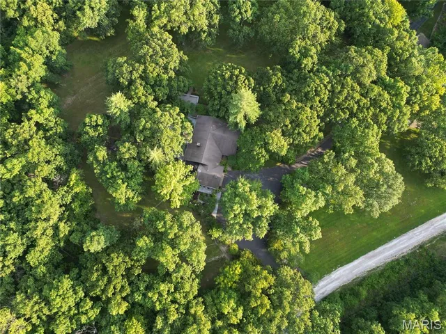 $479,000 | 12103 Pike 9162, Louisiana, MO 63353