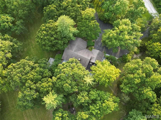 $479,000 | 12103 Pike 9162, Louisiana, MO 63353