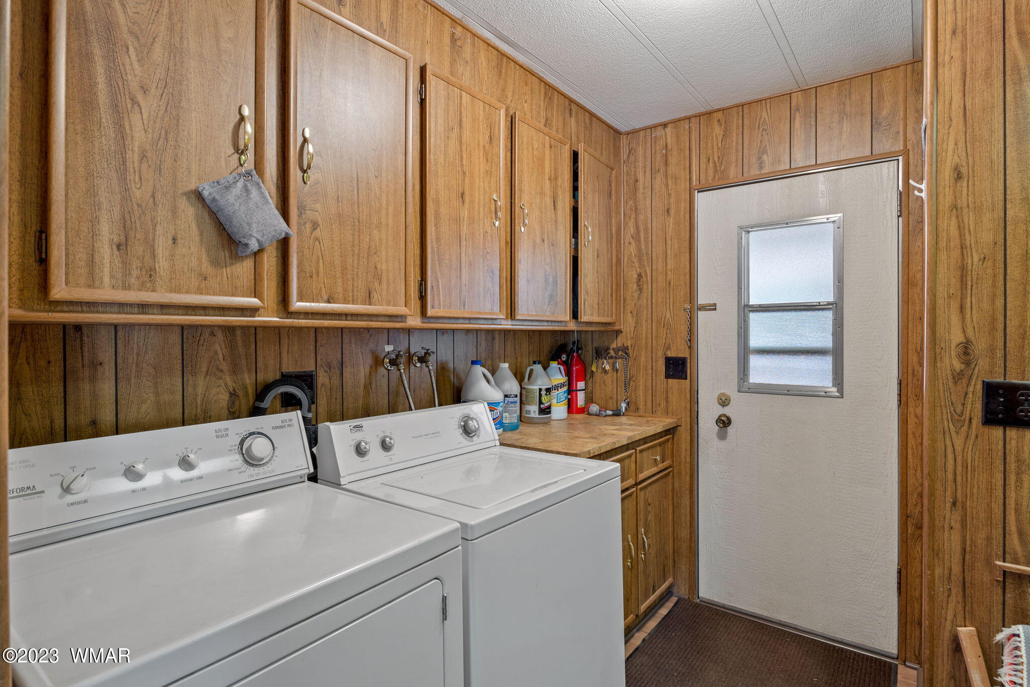 2153 Cottontail Road Overgaard, AZ 85933 - Photo 17 of 33