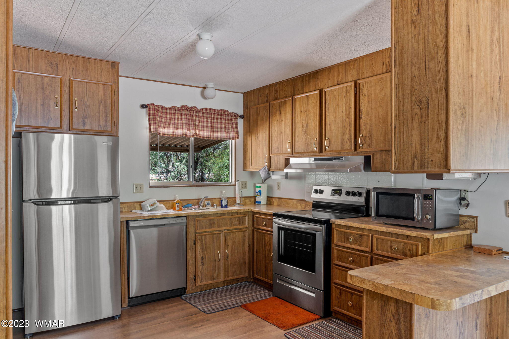 2153 Cottontail Road Overgaard, AZ 85933 - Photo 4 of 33