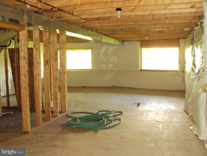 255 Mountain Top Road Front Royal, VA 22630 - Photo 27 of 30 a picture of a room