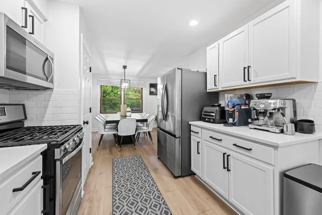 $334,900 | 16411 Oxford Drive, Tinley Park, IL 60477