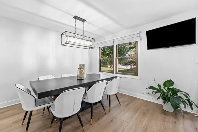 $334,900 | 16411 Oxford Drive, Tinley Park, IL 60477